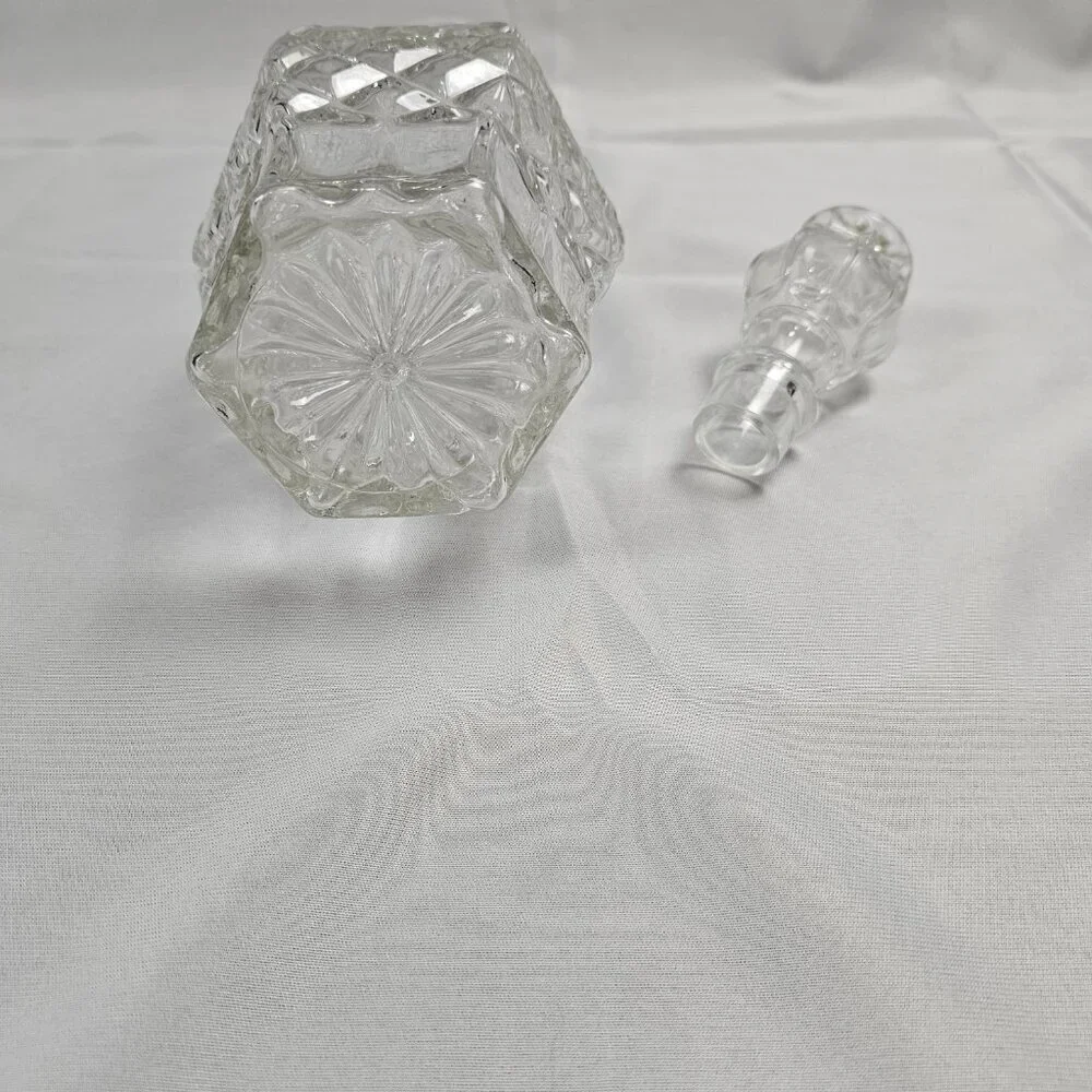 Anchor Hocking Wexford Diamond Cut Glass Whiskey Wine Decanter & Stopper